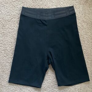 Good American Black Performance Shorts Sz 3